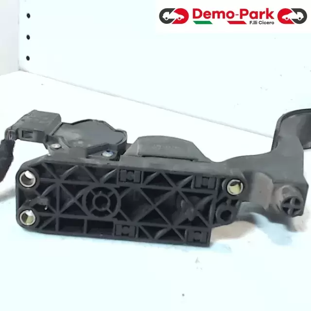PEDALE ACCELLERATORE Volkswagen POLO 1.4 16 V 0 280 752 215  2