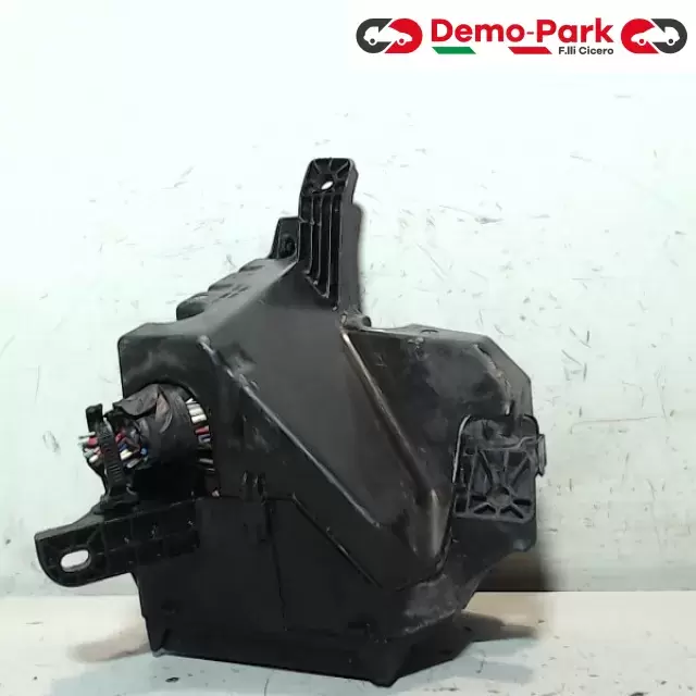 BODY COMPUTER  Toyota YARIS II SERIE 1.0 8264147020 1