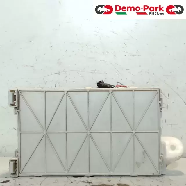 BODY COMPUTER  Toyota RAV 4 - 2.0 D4D II 82733-42080 1