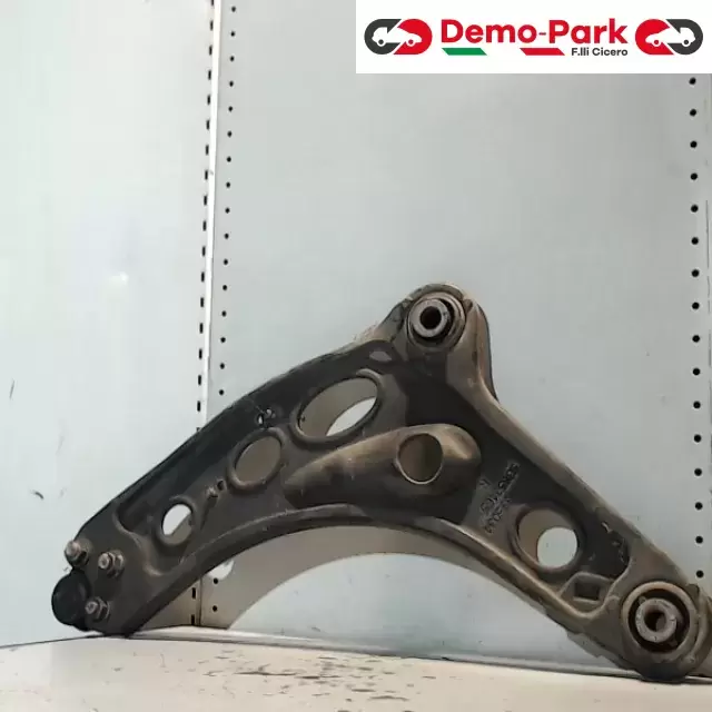 BRACCIO OSCILLANTE DX  Opel VIVARO 2.0 CDTI 8200395034 93853465 0