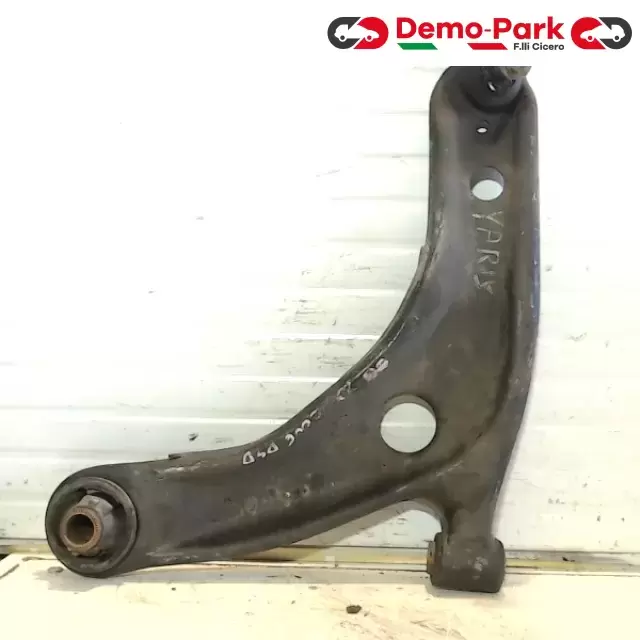 BRACCIO OSCILLANTE SX TOYOTA YARIS D4D Toyota YARIS D4D  0