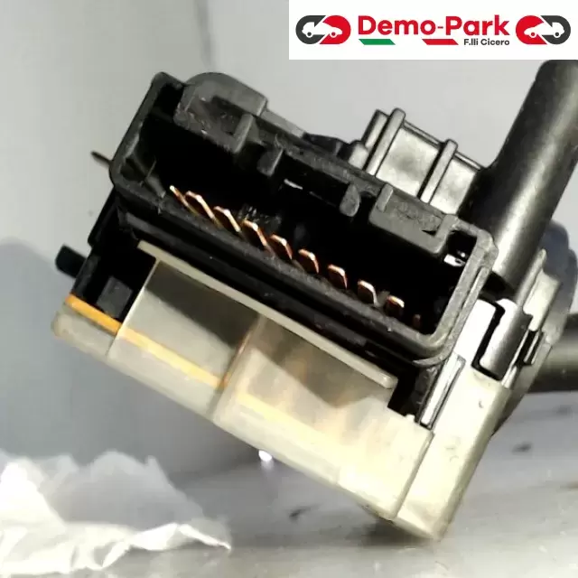 LEVA COMANDO TERGICRISTALLO Toyota YARIS 175647 2