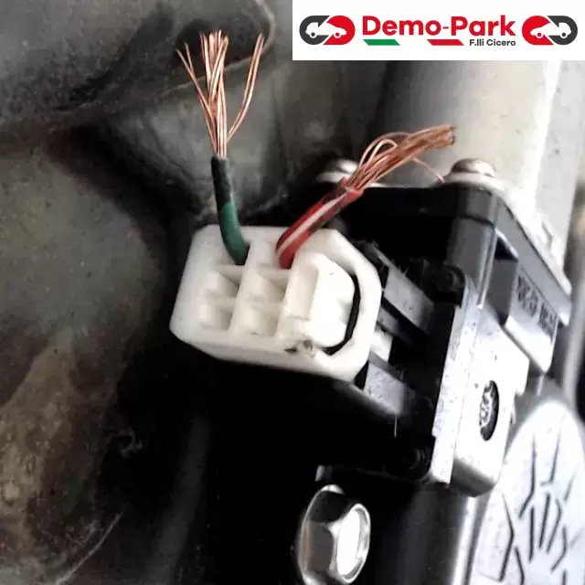 ALZAVETRO A PANNELLO POST DX  Mazda 2 D6517297X 2