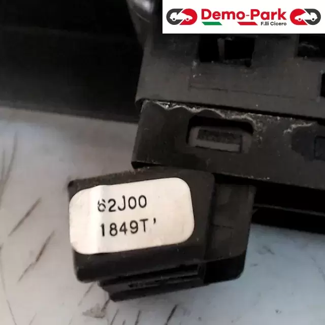 PULSANTIERA VETRO ANT. DX Suzuki SWIFT 83763-62J01  3