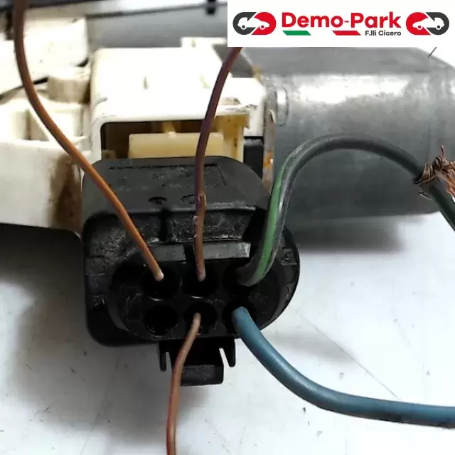 ALZAVETRO ANT. SX 5PORTE Bmw SERIE 1 E87 6 927 027 2